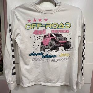 Girls 7/8 JEEP shirt licensed by JEEP loool Brifht colors great condition